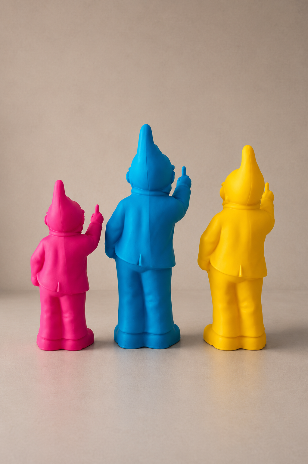 Sculptures nains Pop Art disponibles en plusieurs tailles 